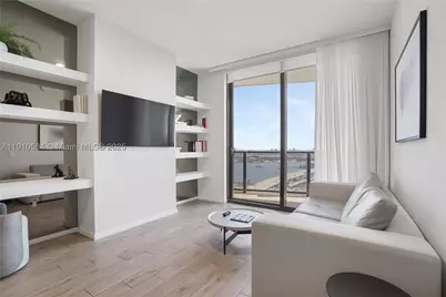 398 NE 5th #1811, Miami, FL 33132 - Photo 8
