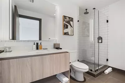 398 NE 5th #1811, Miami, FL 33132 - Photo 20