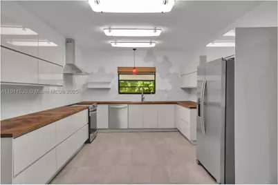 118 E 3rd, Miami Beach, FL 33139 - Photo 10