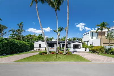 118 E 3rd, Miami Beach, FL 33139 - Photo 1