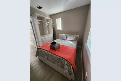 243 SW 10th, Miami, FL 33130 - Photo 8