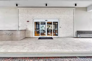 20515 E Country Club, Aventura, FL 33180 - Photo 16