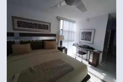 20515 E Country Club #2047, Aventura, FL 33180 - Photo 8