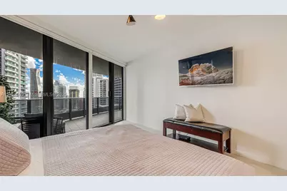 1000 Brickell #3002, Miami, FL 33131 - Photo 28