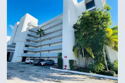 1650 NE 115th #311, Miami, FL 33181 - Photo 20