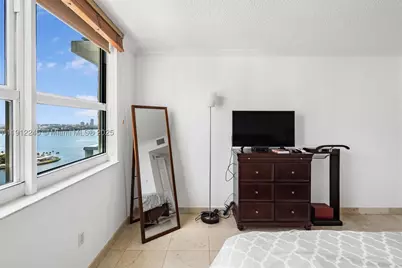 1155 Brickell Bay #2708, Miami, FL 33131 - Photo 16