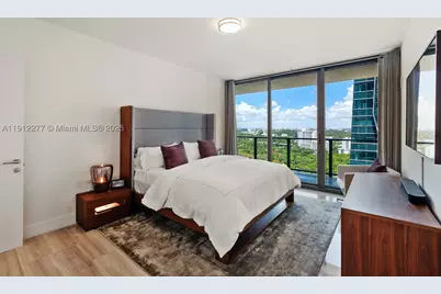 1451 Brickell #2405, Miami, FL 33131 - Photo 6