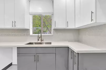 5850 NE 3rd, Miami, FL 33137 - Photo 22