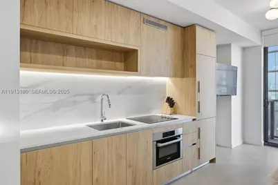11 NE 6th #1906, Miami, FL 33132 - Photo 6