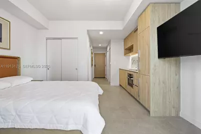 11 NE 6th #1906, Miami, FL 33132 - Photo 10