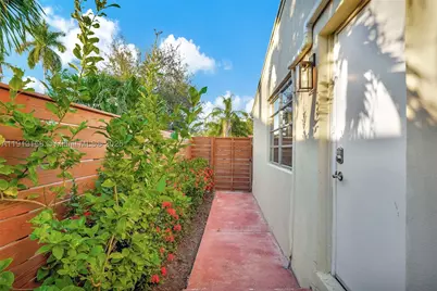 1012 NE 2nd, Hallandale Beach, FL 33009 - Photo 34
