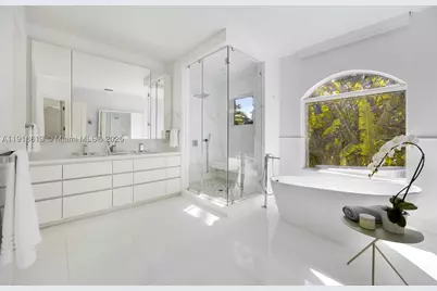 2760 Brickell #2760, Miami, FL 33129 - Photo 16