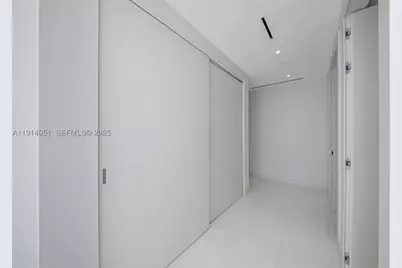 300 Biscayne Boulevard #3506W, Miami, FL 33131 - Photo 48