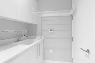 15701 Collins, Sunny Isles Beach, FL 33160 - Photo 30
