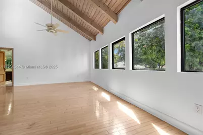 20215 W Oak Haven, Miami, FL 33179 - Photo 36