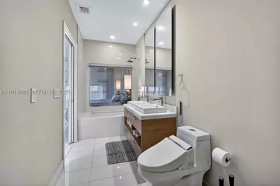 1300 S Miami #PH5001, Miami, FL 33130 - Photo 30