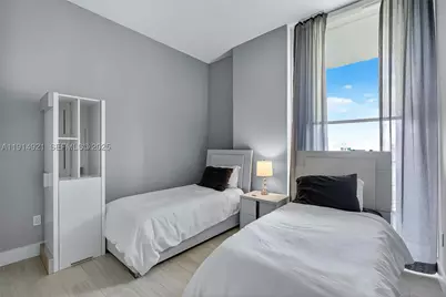 1300 S Miami #PH5001, Miami, FL 33130 - Photo 38
