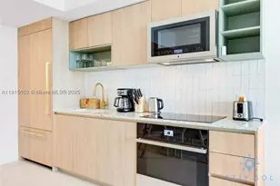 159 NE 6th, Miami, FL 33132 - Photo 18