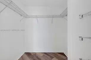 300 S Biscayne, Miami, FL 33131 - Photo 30