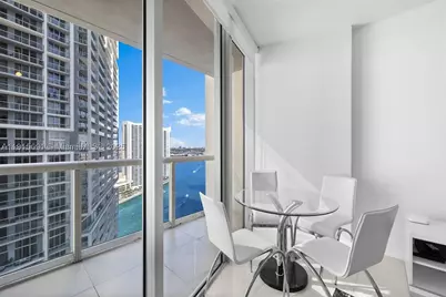 495 Brickell #2206, Miami, FL 33131 - Photo 8