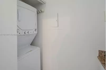 5900 Collins #506, Miami Beach, FL 33140 - Photo 8