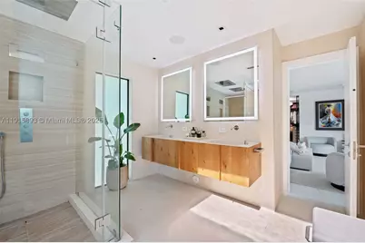 1792 Cleveland, Miami Beach, FL 33141 - Photo 16