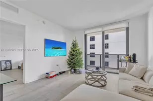 55 SW 9th, Miami, FL 33130 - Photo 4