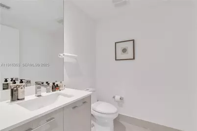 55 SW 9th #2610, Miami, FL 33130 - Photo 10