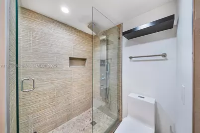 1541 Brickell #C406, Miami, FL 33129 - Photo 30