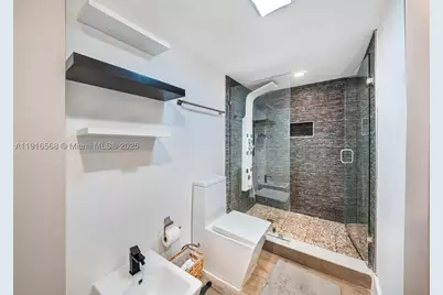 1541 Brickell #C406, Miami, FL 33129 - Photo 32