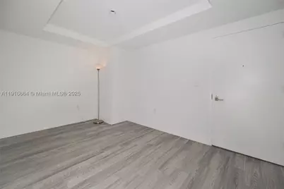 45 SW 9th #1504, Miami, FL 33130 - Photo 4