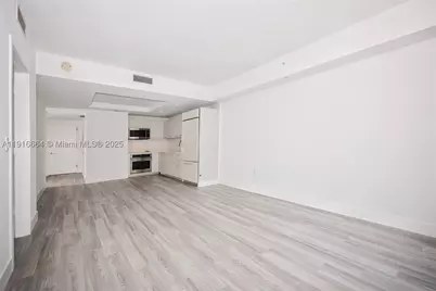 45 SW 9th #1504, Miami, FL 33130 - Photo 2