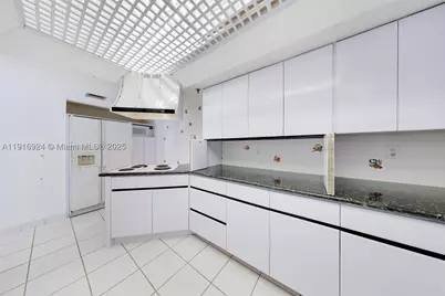 520 Brickell Key #A1104, Miami, FL 33131 - Photo 8