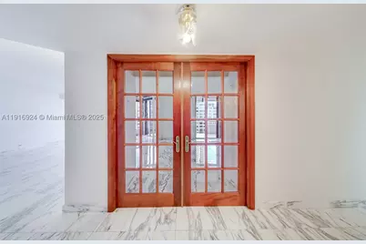 520 Brickell Key #A1104, Miami, FL 33131 - Photo 10