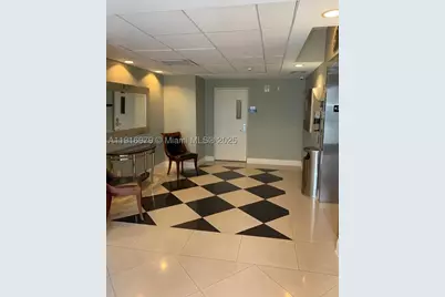 111 E Flagler #507, Miami, FL 33131 - Photo 6