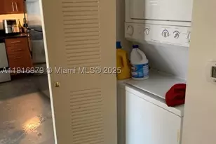 111 E Flagler, Miami, FL 33131 - Photo 14