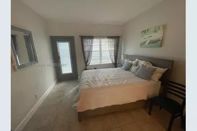 6490 Collins #5, Miami Beach, FL 33141 - Photo 4
