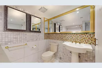 1000 Parkview #431, Hallandale Beach, FL 33009 - Photo 32