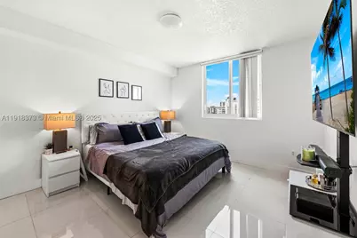 275 NE 18th #708, Miami, FL 33132 - Photo 18