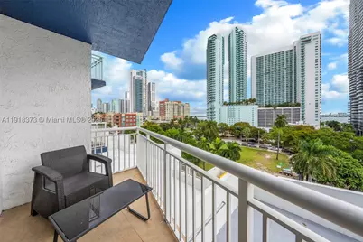 275 NE 18th #708, Miami, FL 33132 - Photo 14