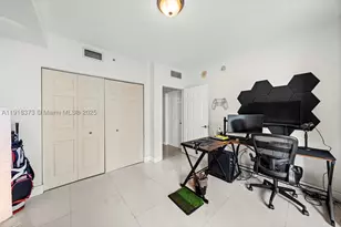 275 NE 18th, Miami, FL 33132 - Photo 16