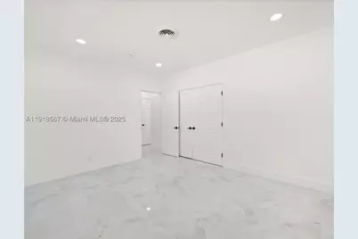 2764 NE 35th, Fort Lauderdale, FL 33306 - Photo 14