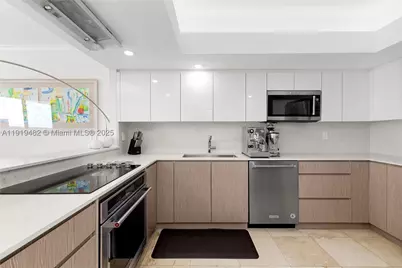 520 Brickell Key #A1207, Miami, FL 33131 - Photo 8