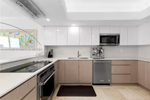 520 Brickell Key, Miami, FL 33131 - Photo 8
