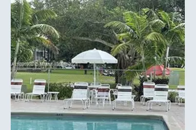 9471 Evergreen #401, Davie, FL 33324 - Photo 34