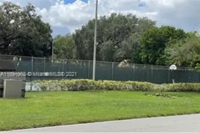 9471 Evergreen #401, Davie, FL 33324 - Photo 30
