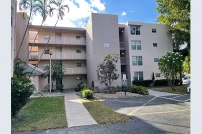 9471 Evergreen #401, Davie, FL 33324 - Photo 1