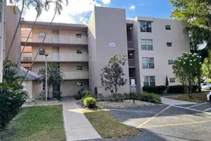 9471 Evergreen, Davie, FL 33324 - Photo 1