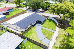 19661 NE 10th, Miami, FL 33179 - Photo 24