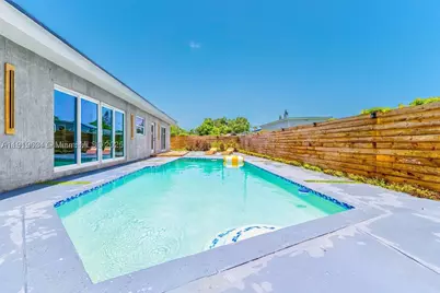 19661 NE 10th, Miami, FL 33179 - Photo 20